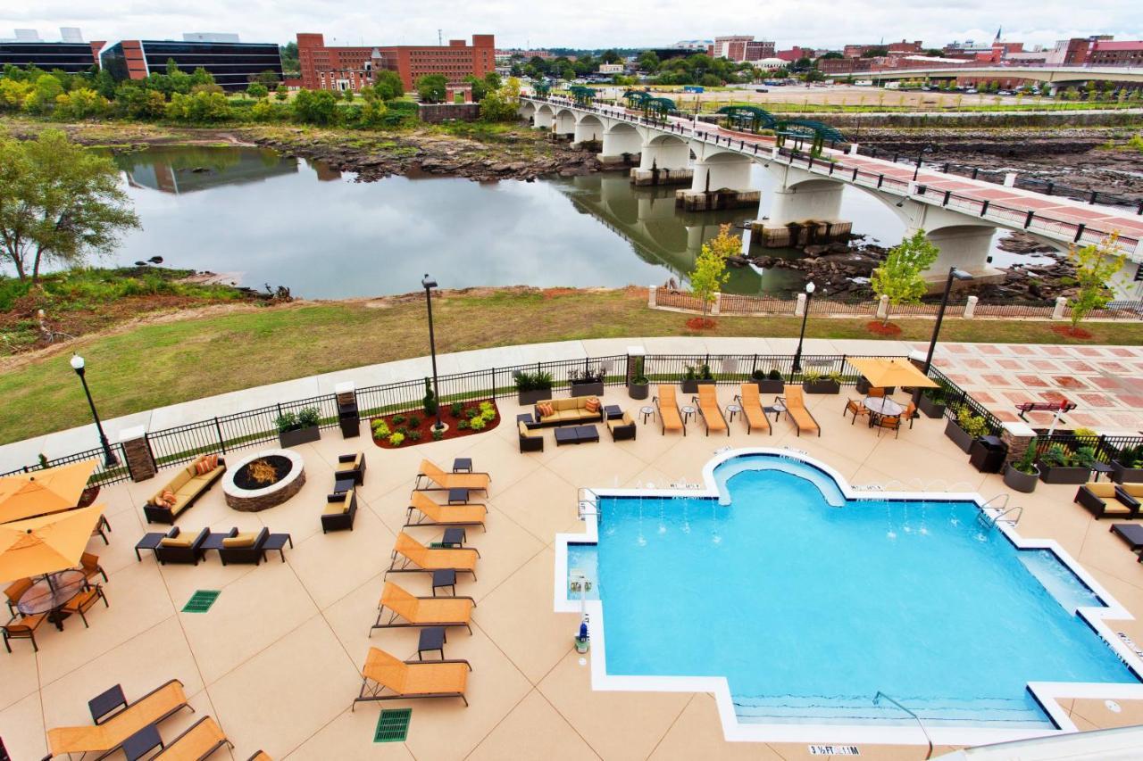 Courtyard By Marriott Columbus Феникс-сити Экстерьер фото