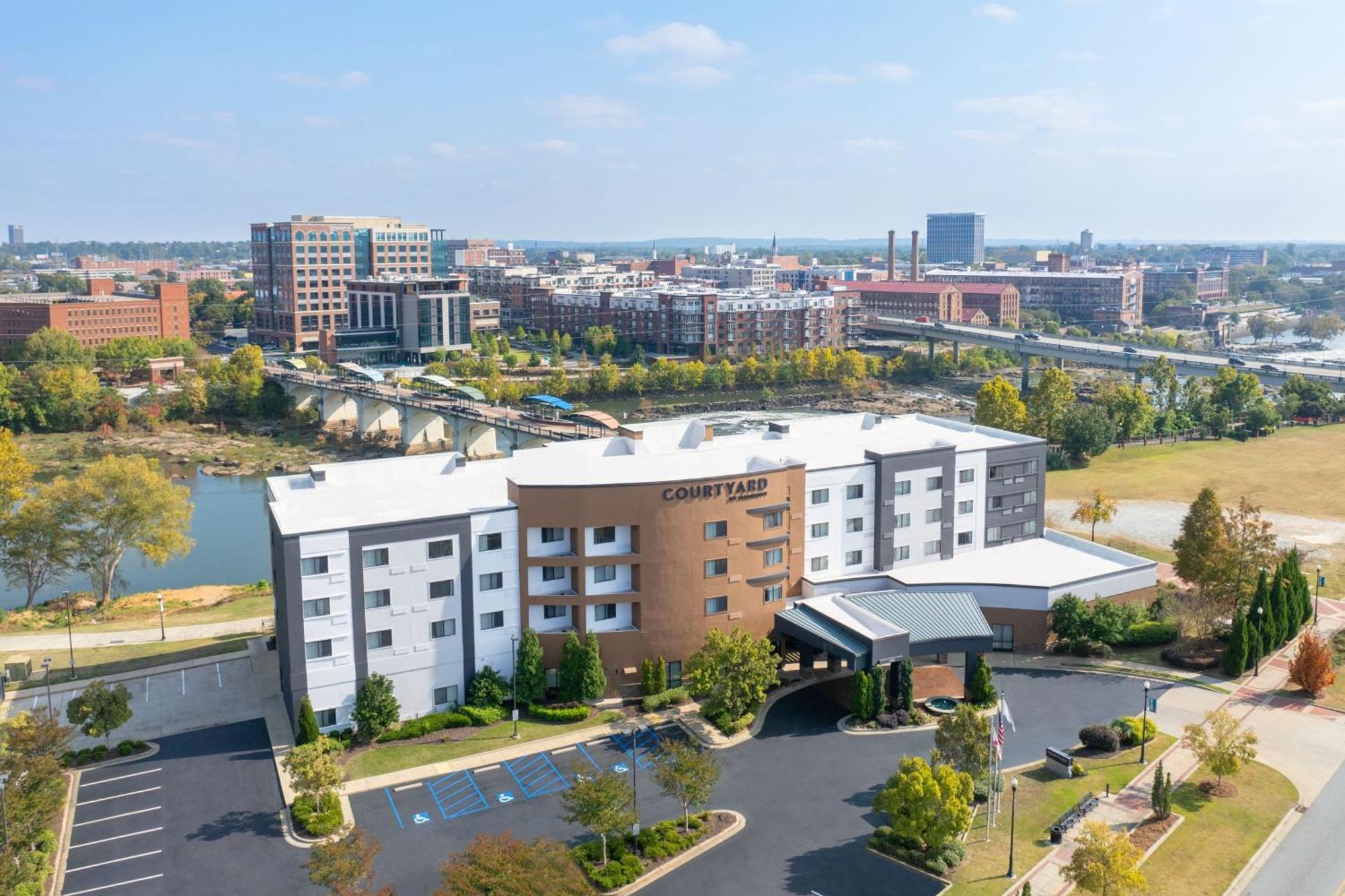 Courtyard By Marriott Columbus Феникс-сити Экстерьер фото