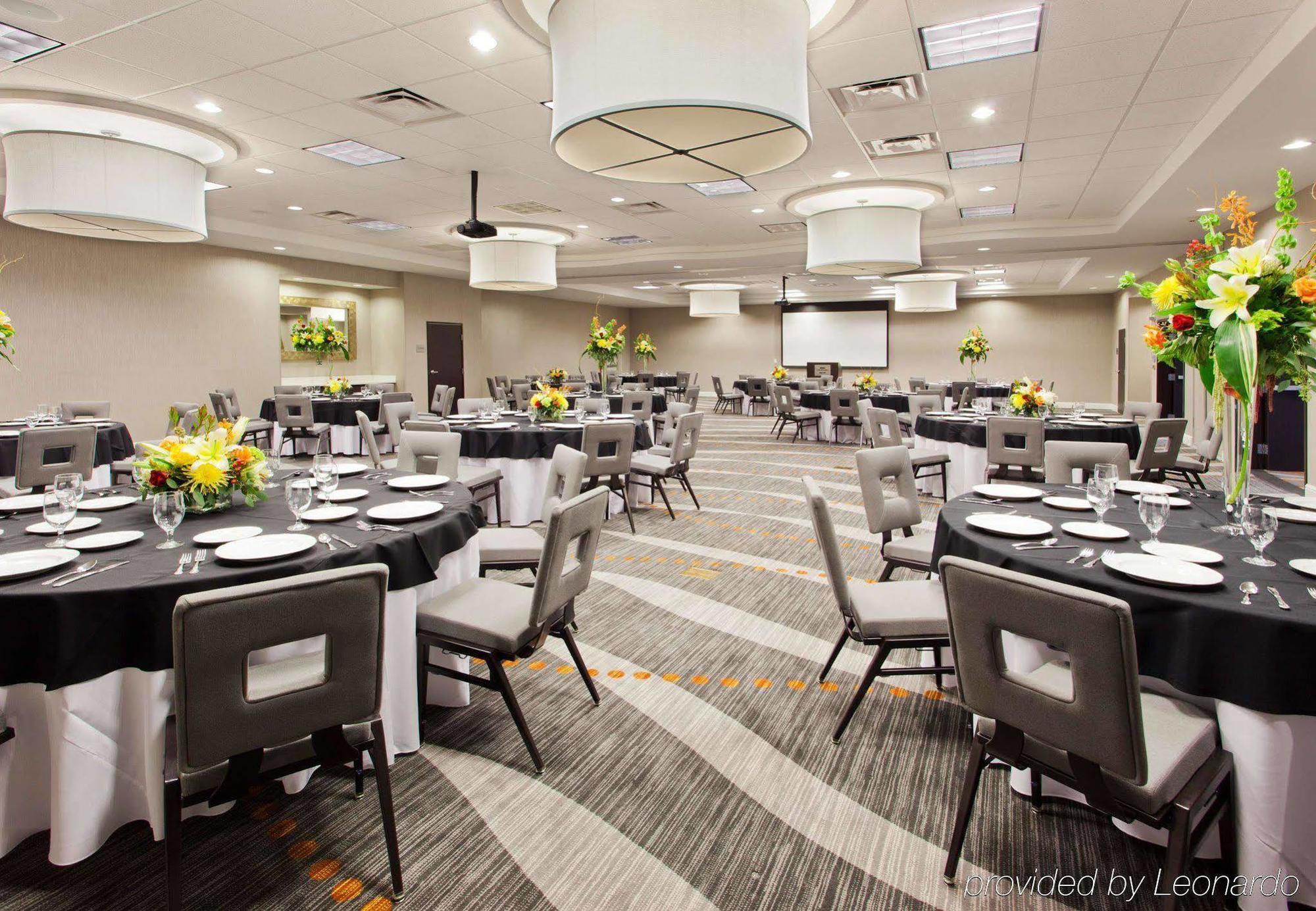 Courtyard By Marriott Columbus Феникс-сити Экстерьер фото