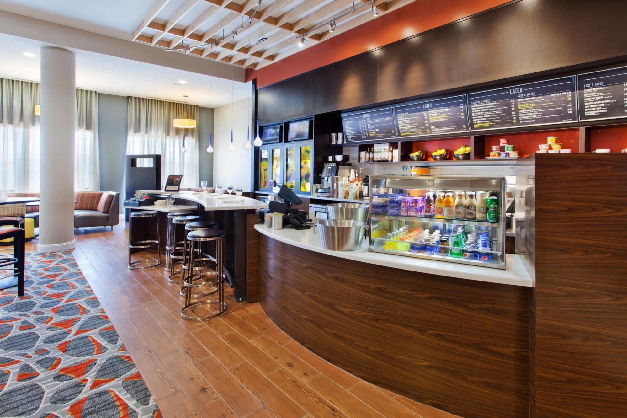 Courtyard By Marriott Columbus Феникс-сити Экстерьер фото